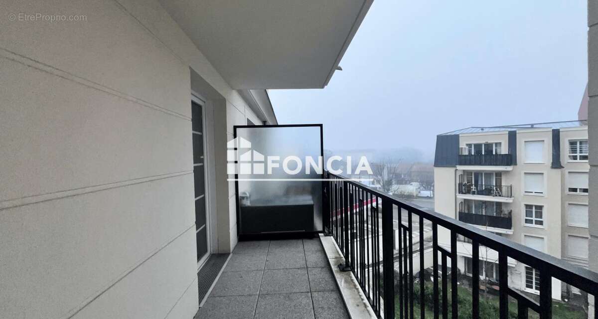 Appartement à LE BLANC-MESNIL
