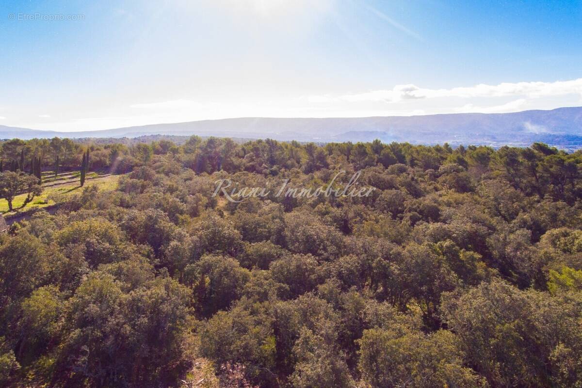 Terrain à GORDES