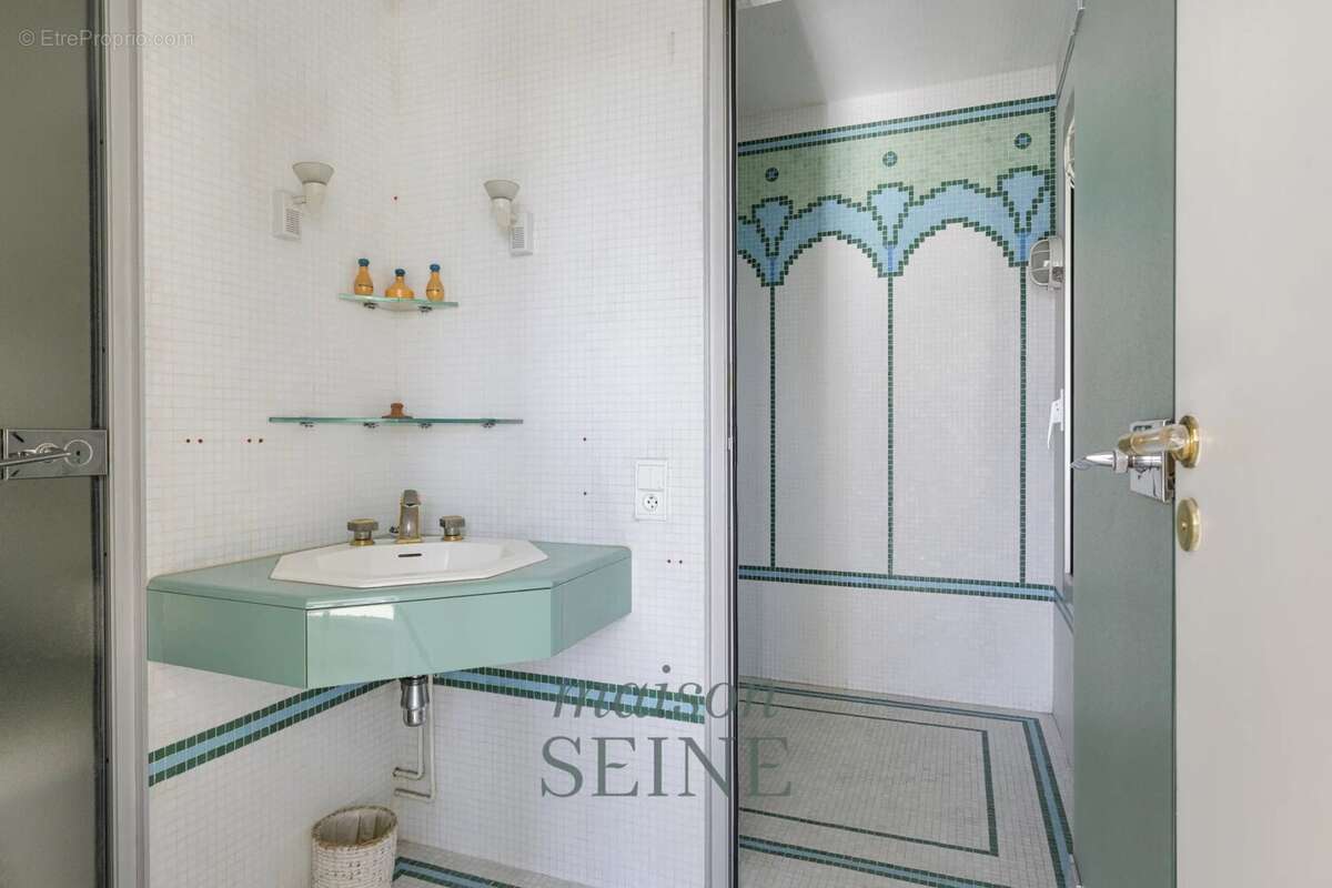 Maison à NEUILLY-SUR-SEINE