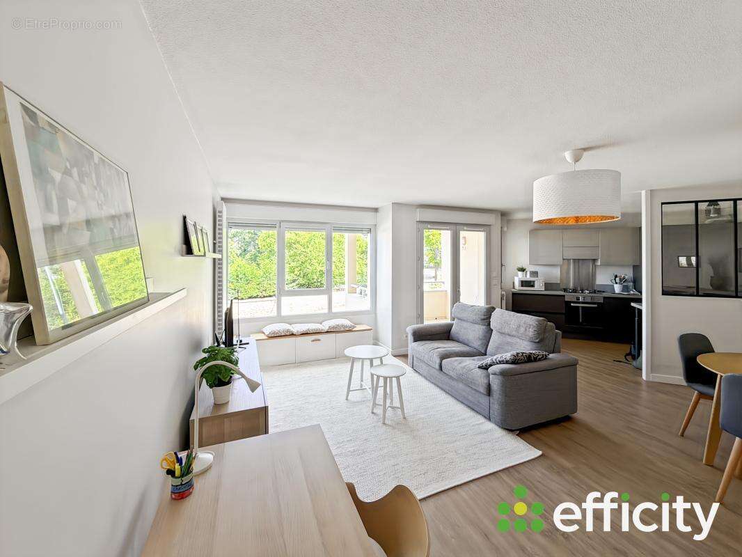 Appartement à VAUGNERAY