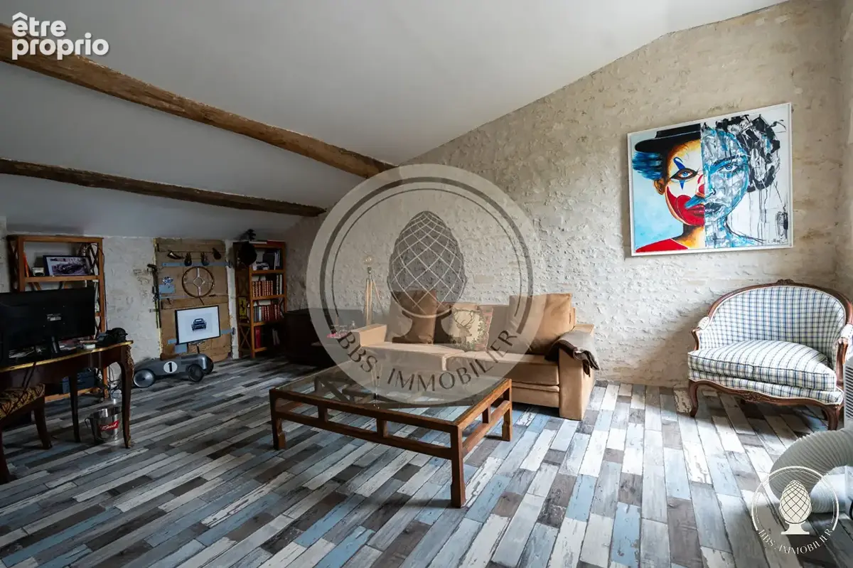 Propriété de caractère ? longère charentaise, piscine & hangar de 307 m² - photo 12