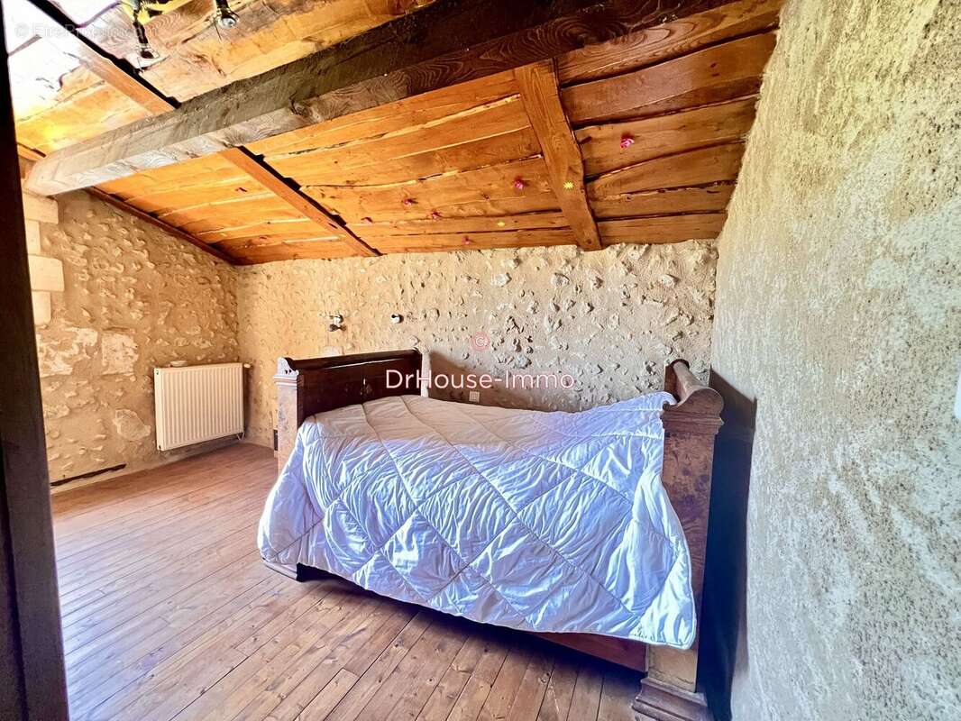 Maison à SAINT-MARTIN-DE-RIBERAC