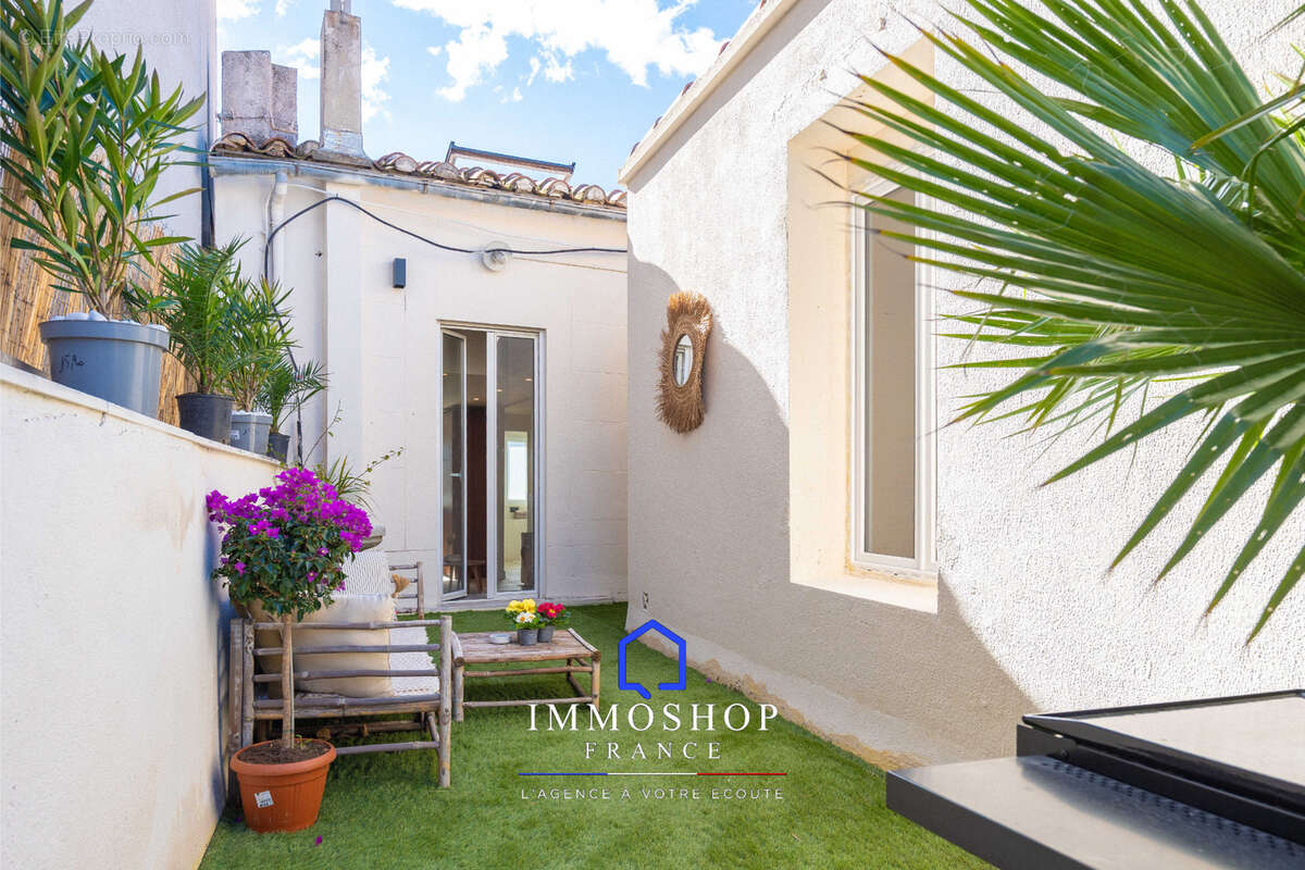 Appartement à MARSEILLE-5E