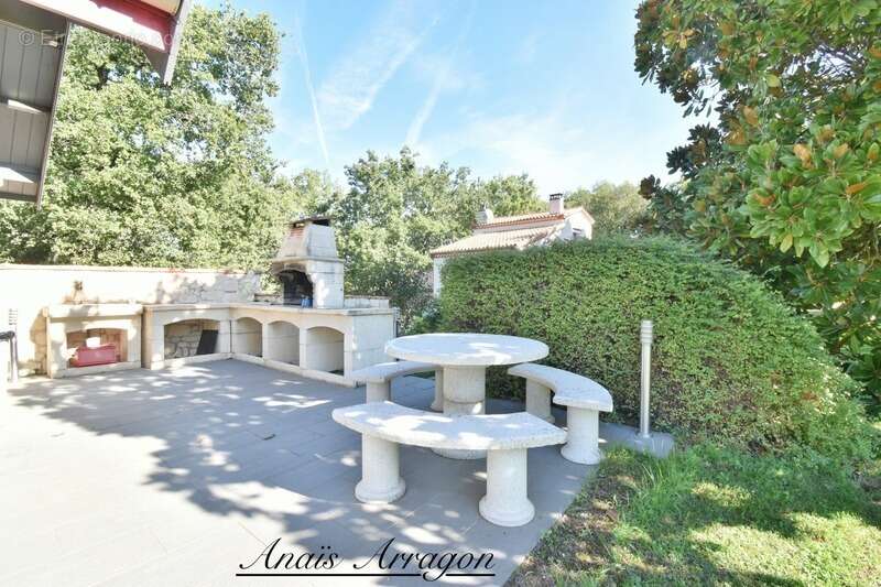 Maison à HAUTEFAGE-LA-TOUR