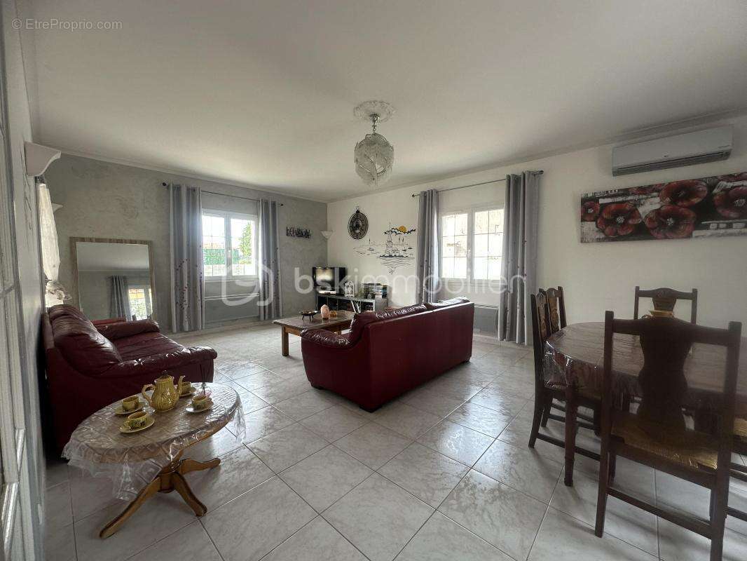 Maison à RIBAUTE-LES-TAVERNES