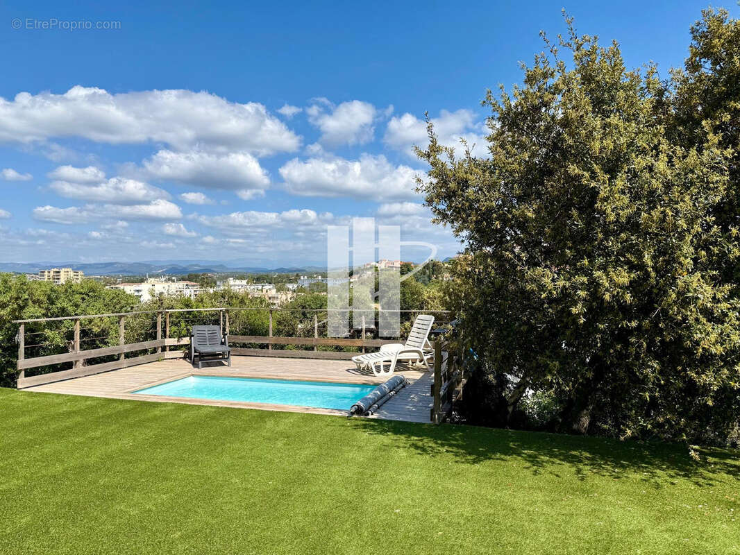 Appartement à SAINT-RAPHAEL