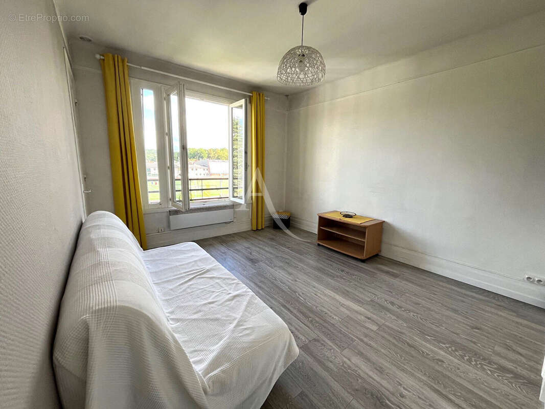 Appartement à CHAVILLE