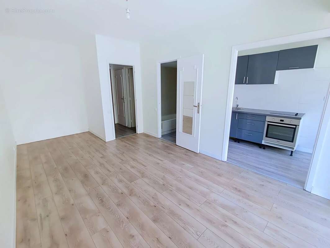 Nice centre-ville – grand studio avec extérieur - photo 2