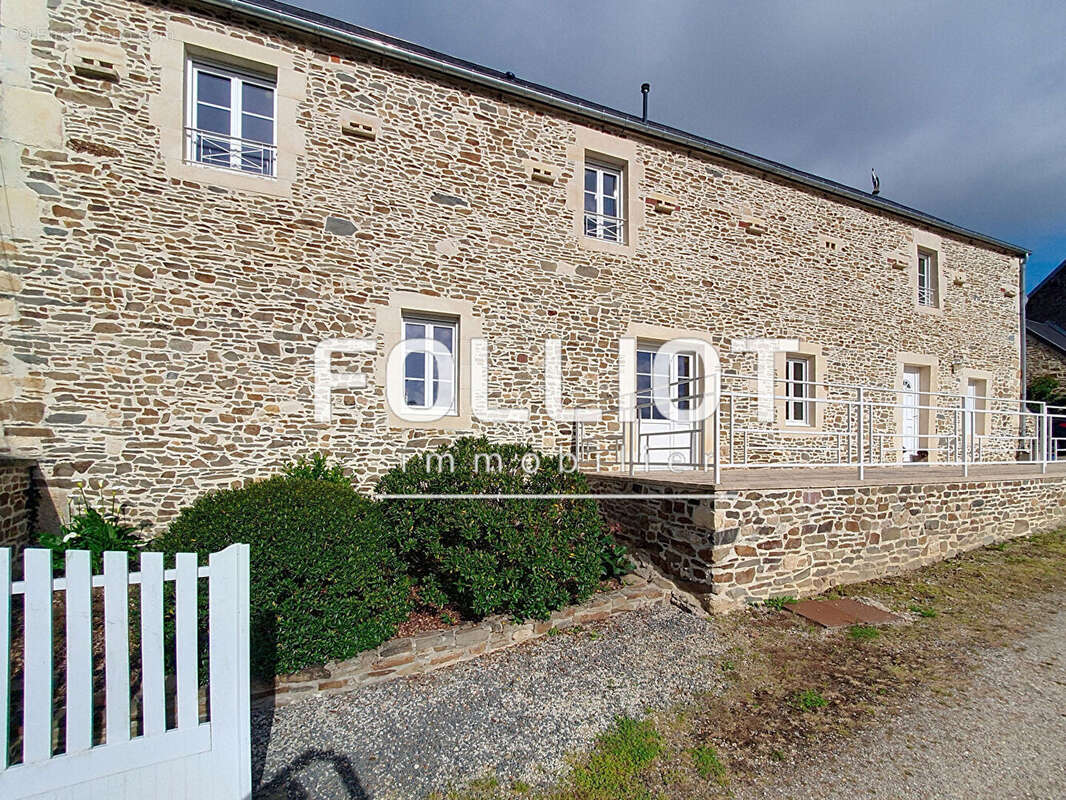 Maison à TROIS-MONTS