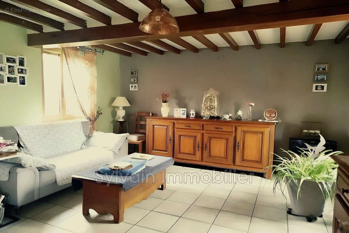 Maison à LA FEUILLIE