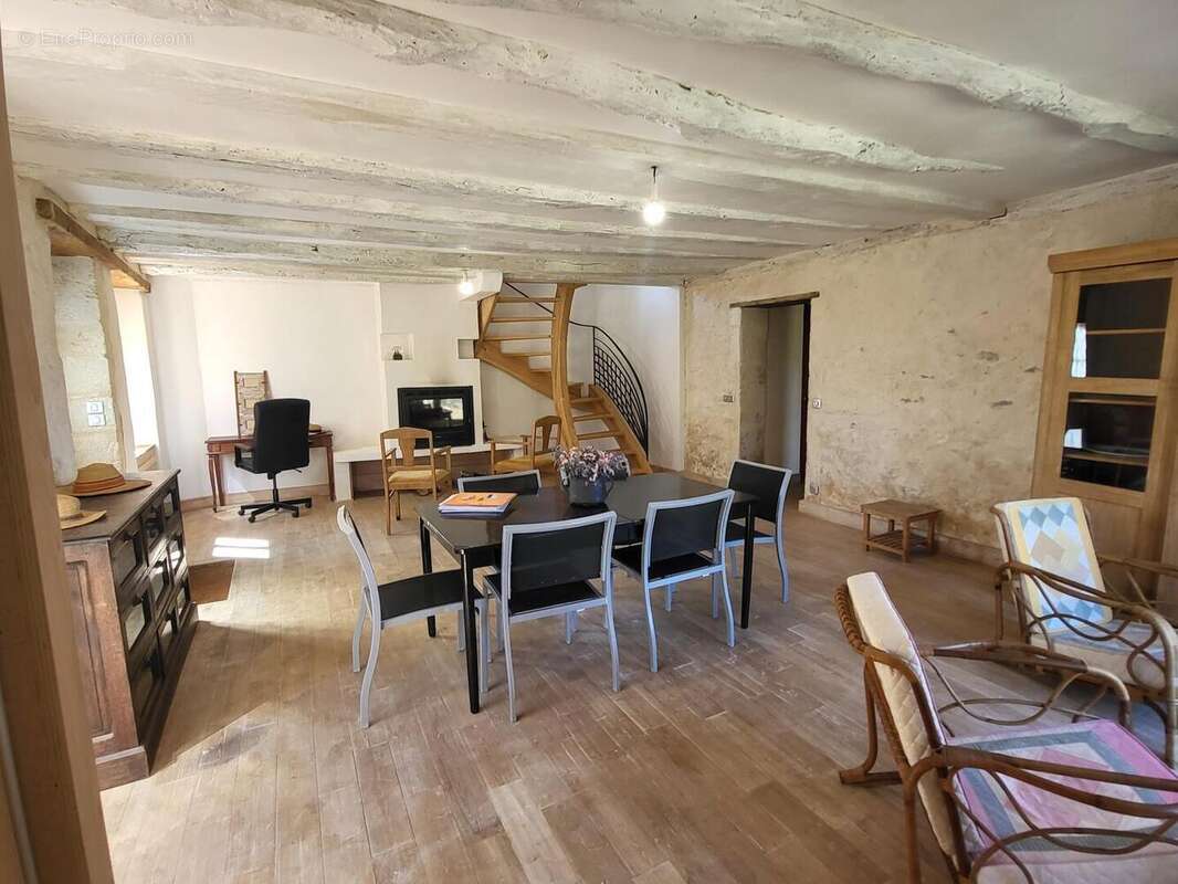 20250410151139 - Maison à ROUFFIGNAC-SAINT-CERNIN-DE-REILHAC