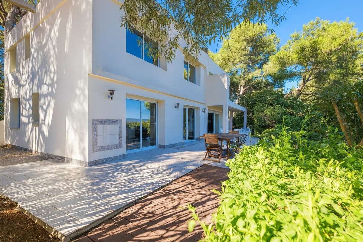 Maison à HYERES