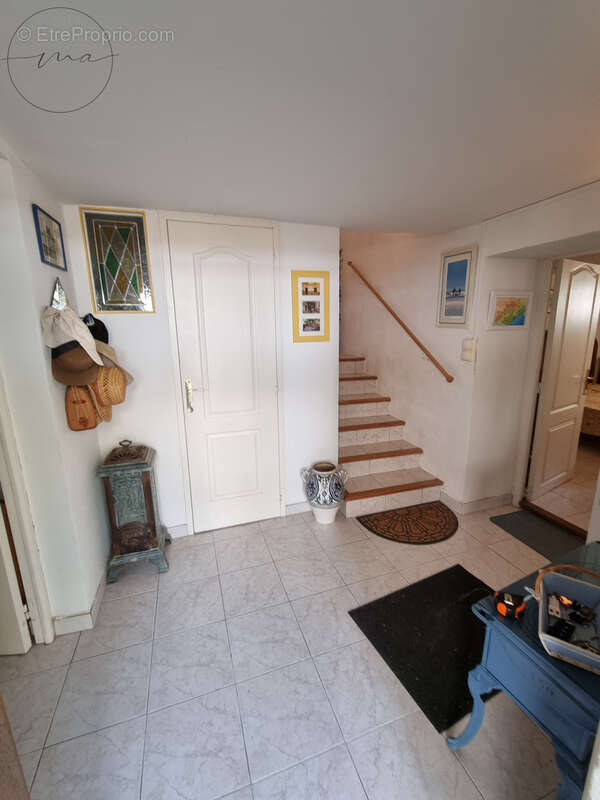 Maison à SAINT-GENIES-DE-FONTEDIT