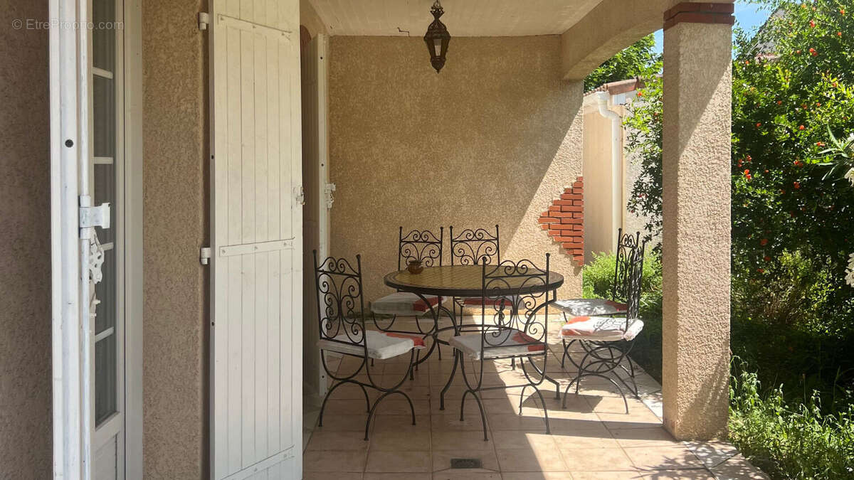 Maison à MONDONVILLE