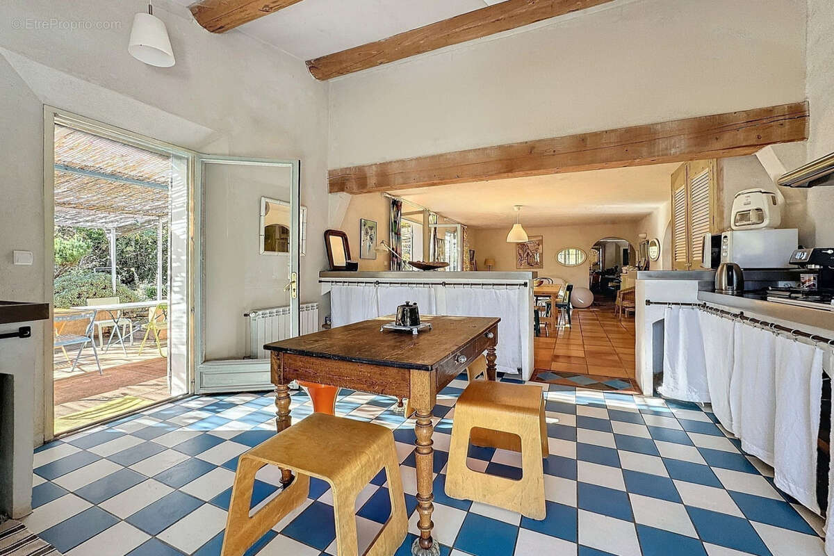 Maison à SAIGNON