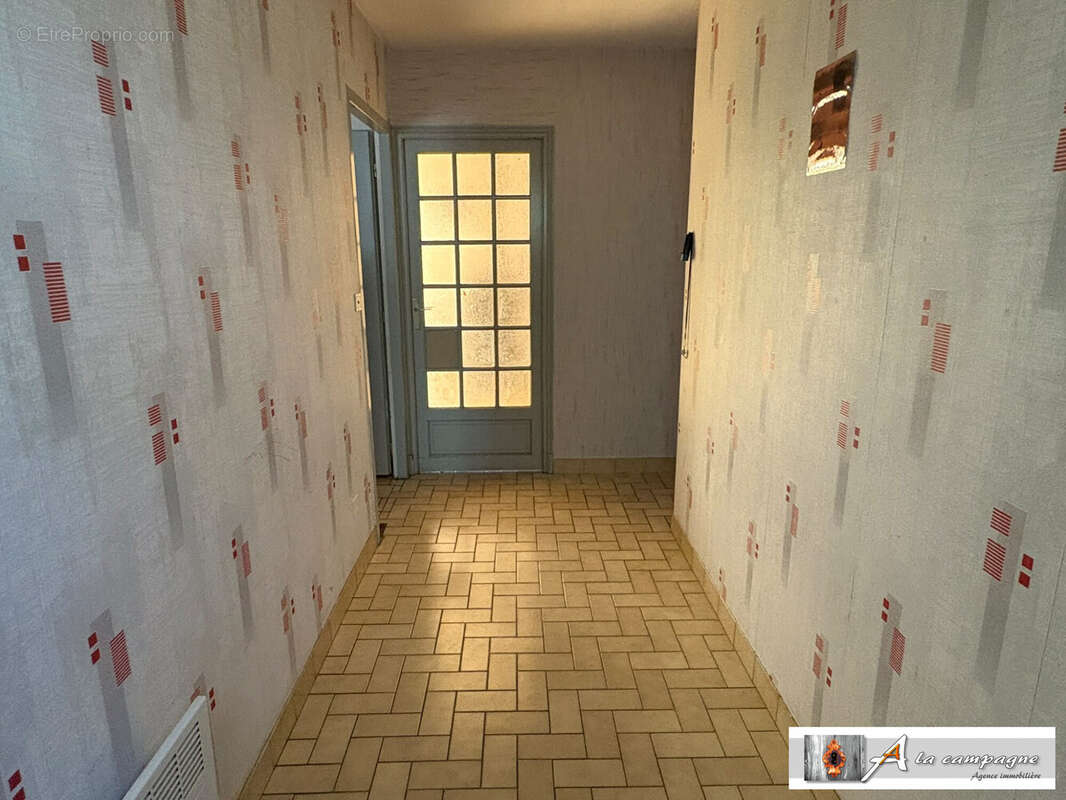 Maison 96 m² à Terjat  - photo 9