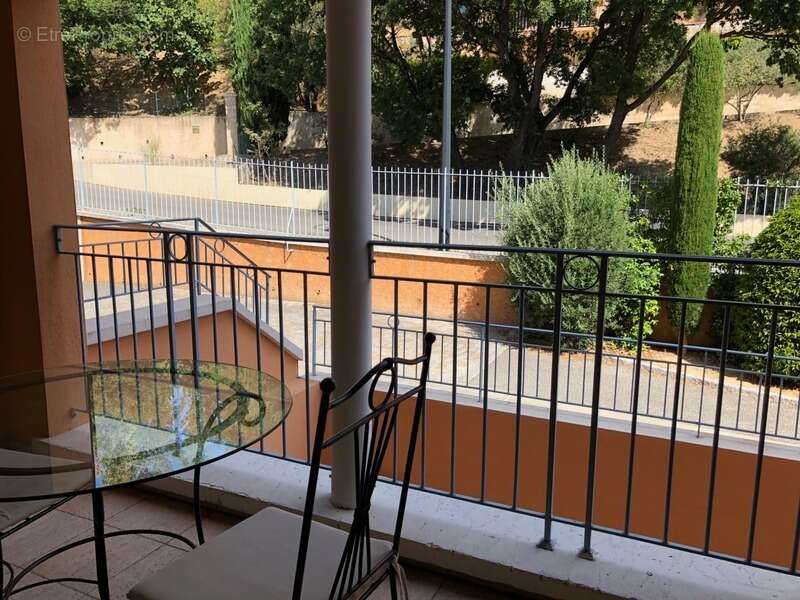 Appartement à GREOUX-LES-BAINS