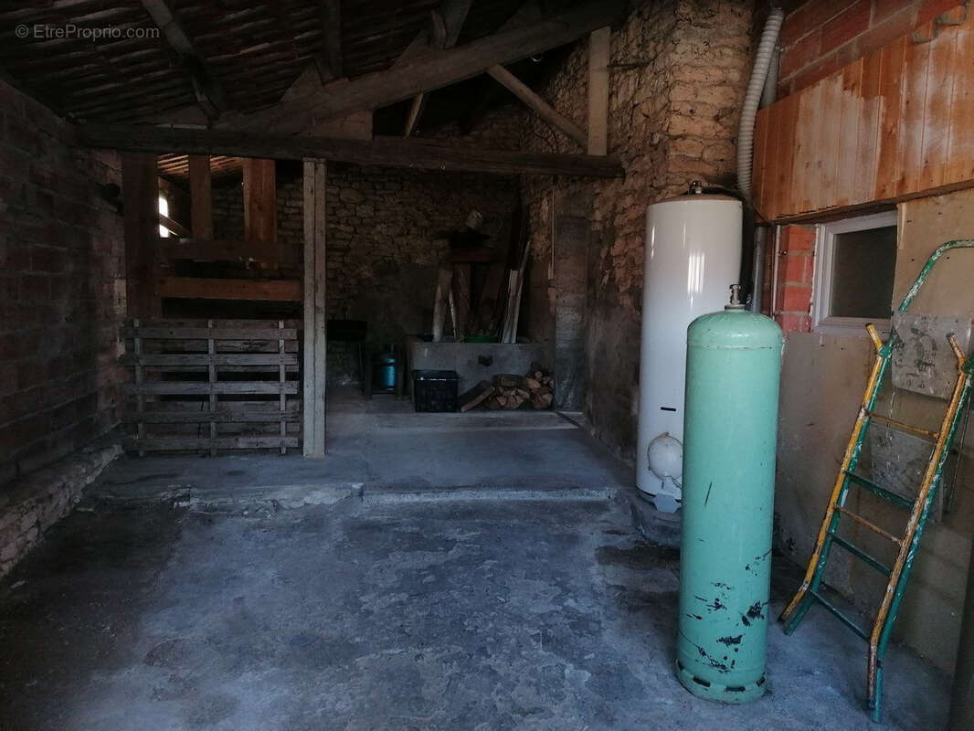 Maison à LE GUE-DE-VELLUIRE