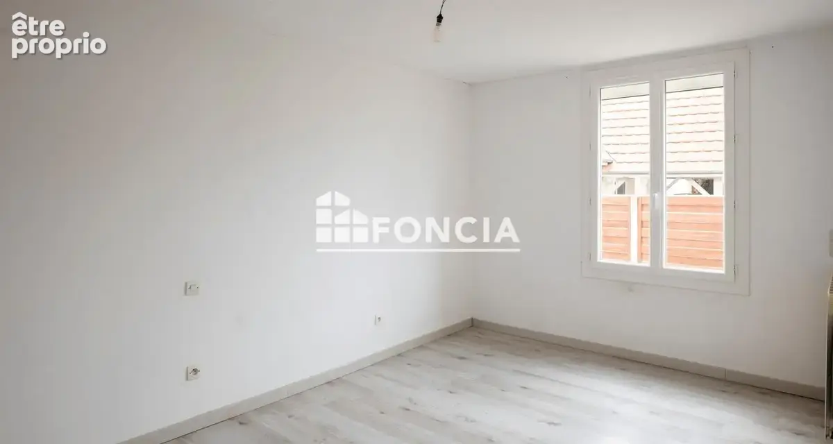 Maison de plain-pied avec grand garage et terrain clos – Connerré - photo 6