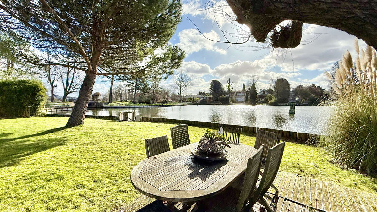 Maison à ENGHIEN-LES-BAINS