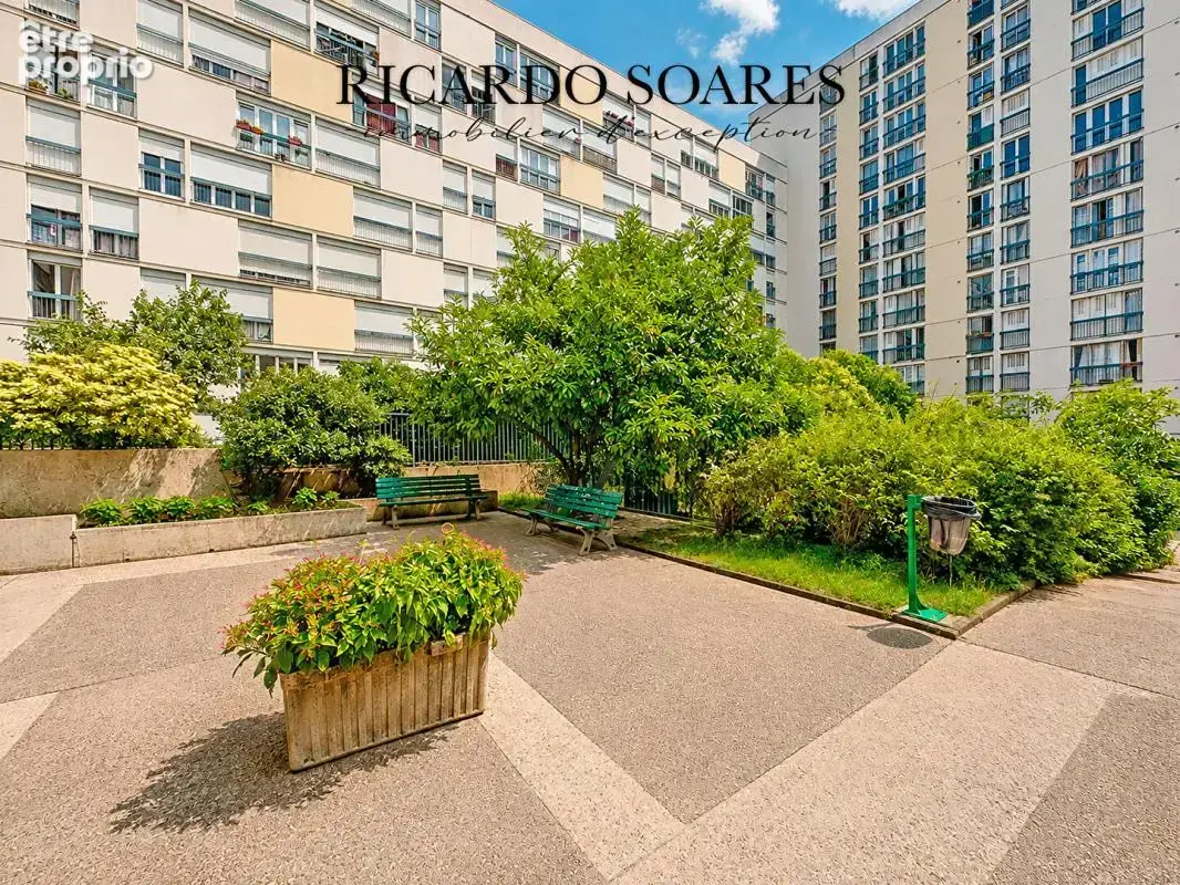 Appartement à PARIS-19E