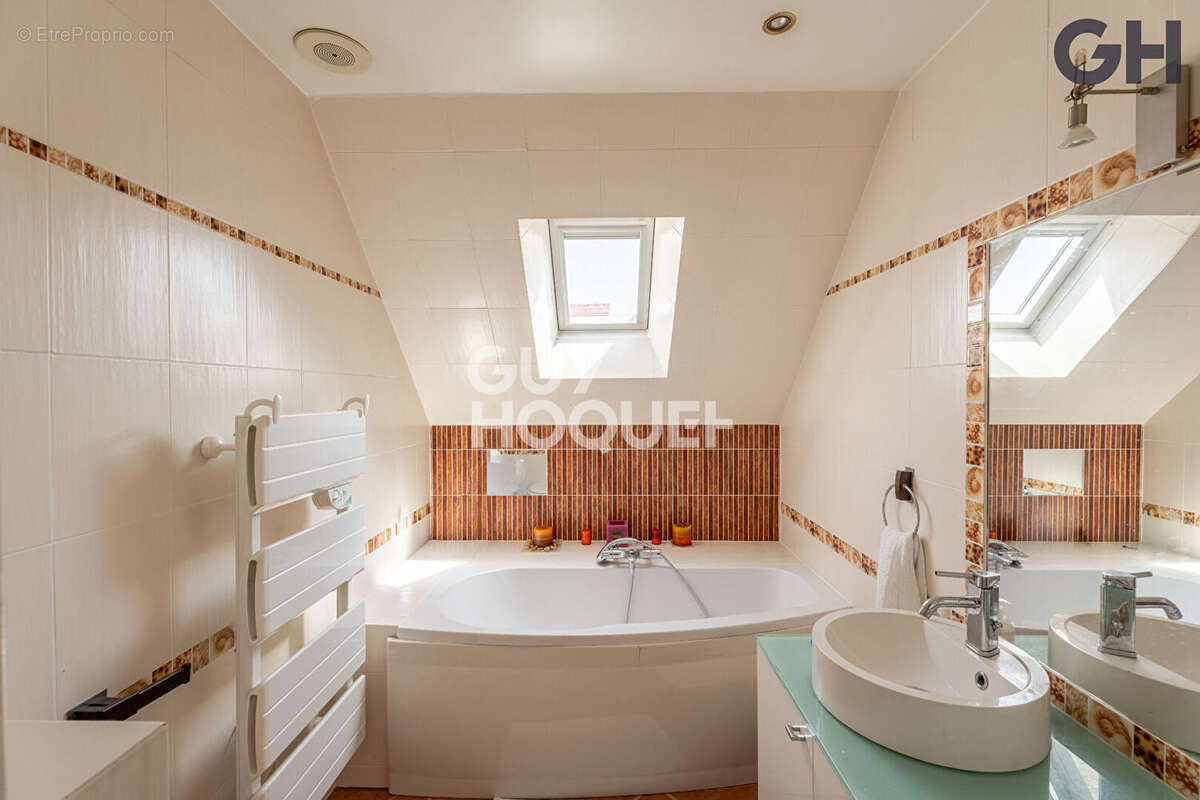 Charmante maison de 5 pieces  (109.78 m²)  à soisy-sur-seine - photo 12