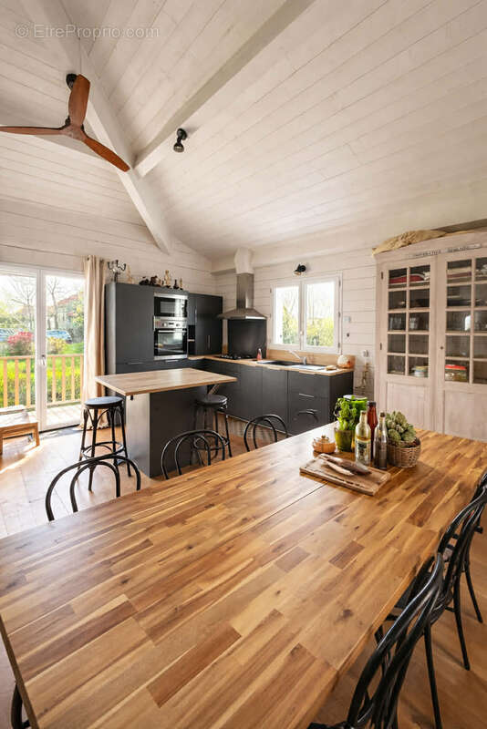 Maison à SAINT-AGOULIN