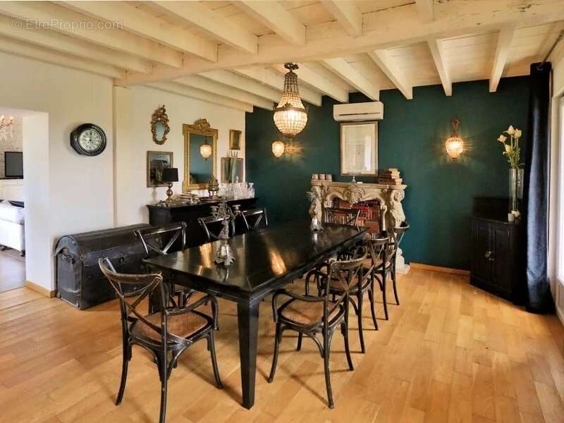 Ancienne ferme avec 6 chambre en très bonne état sur plus d'un hectare - photo 8