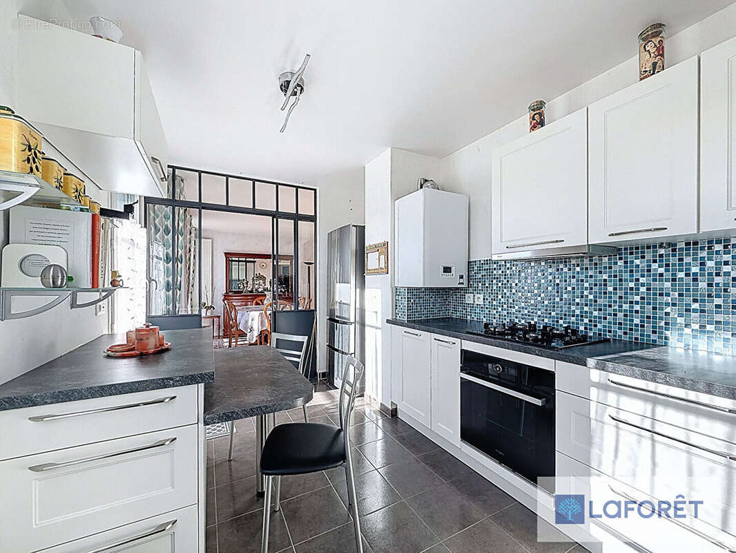 Appartement à LE PLESSIS-TREVISE
