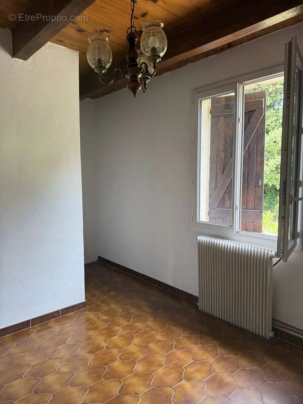 Maison à SAINTE-ANASTASIE-SUR-ISSOLE