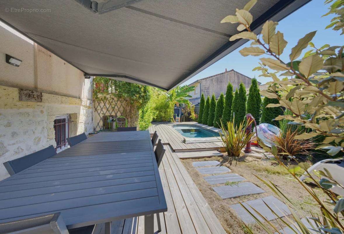 Maison de 5 pièces de 160 m² à Blanquefort - photo 12