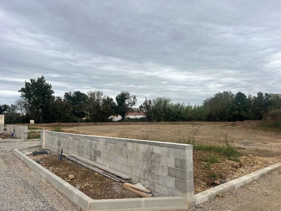 Terrain à ARLES