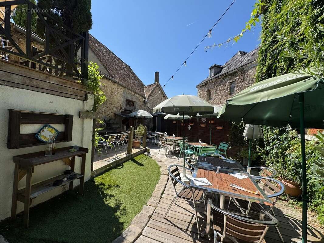 208 m² à Saint-Arnoult-En-Yvelines  - photo 7