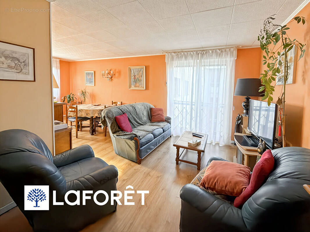Appartement à GRIGNY