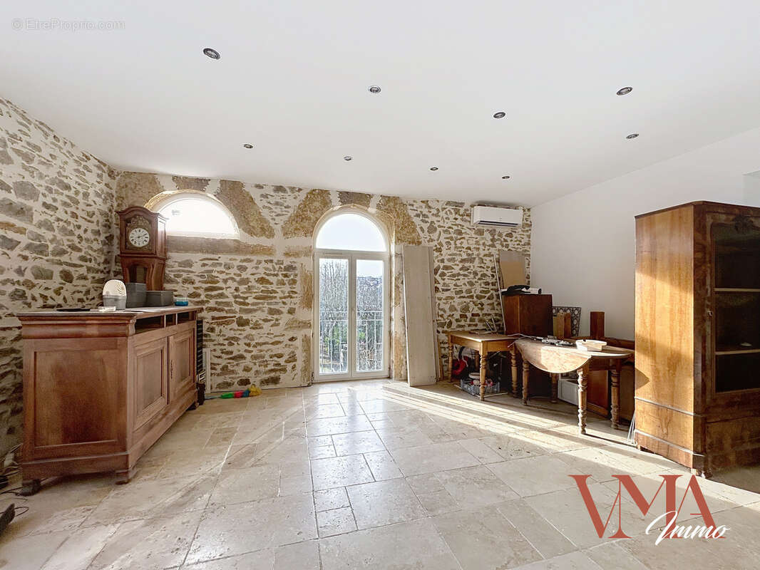 Maison à SAIN-BEL