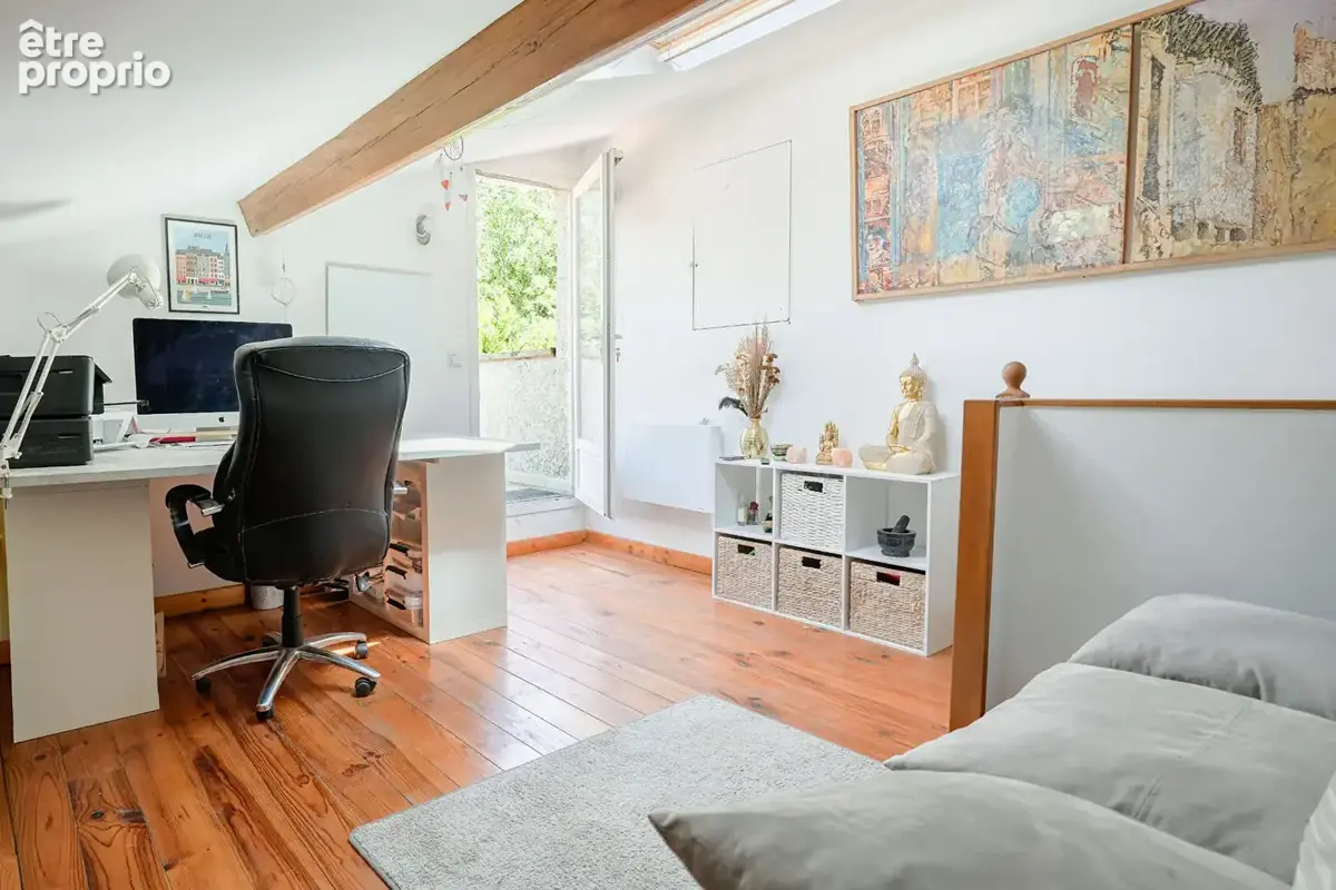 FUVEAU - Magnifique maison de famille de 197m² avec dépendance possible - DPE A - Parcelle de 2000m² arboré avec piscine à débor - photo 6