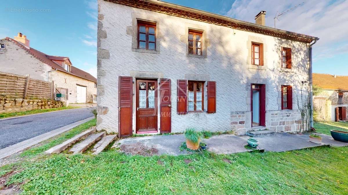 Maison à COUTANSOUZE