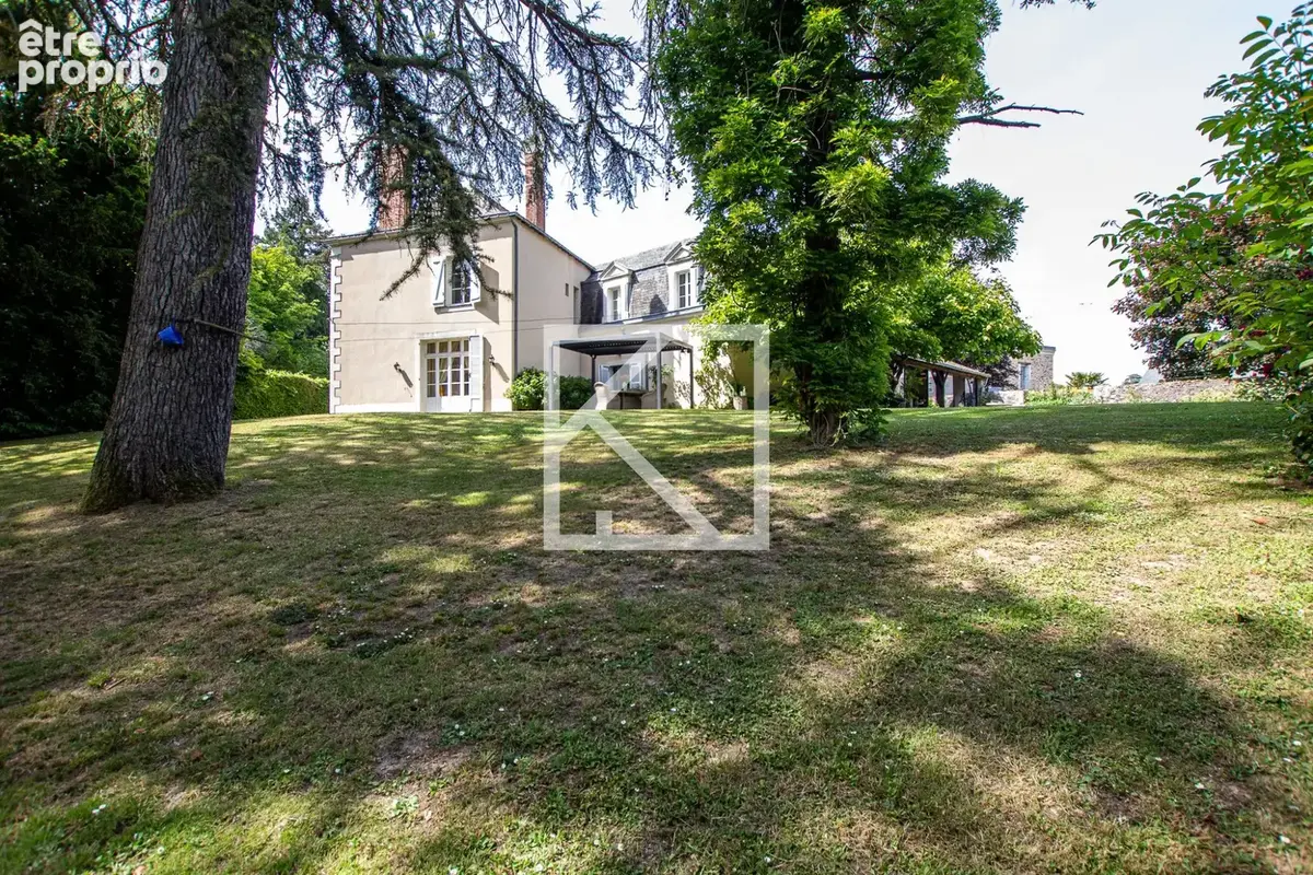 Maison 7 pièces 214 m² à vendre à Segre (49500) - photo 2