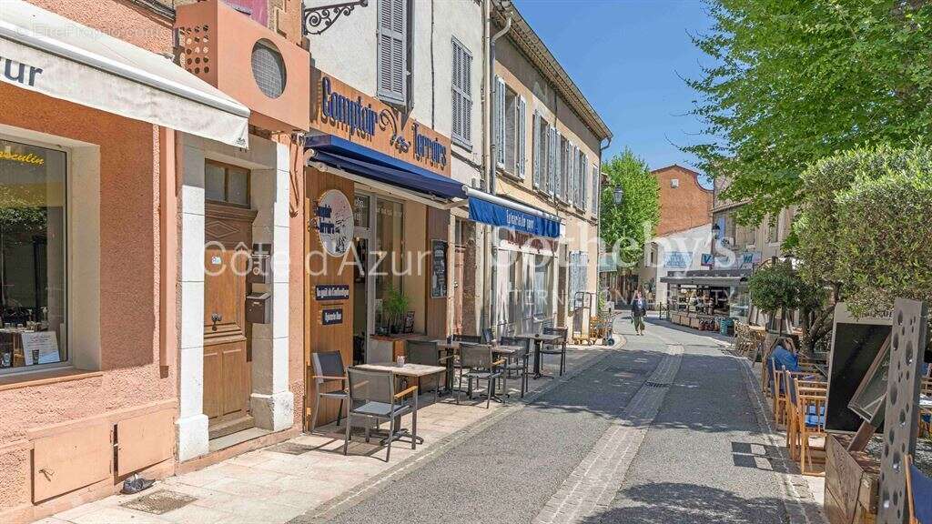 Maison à PLAN-DE-LA-TOUR