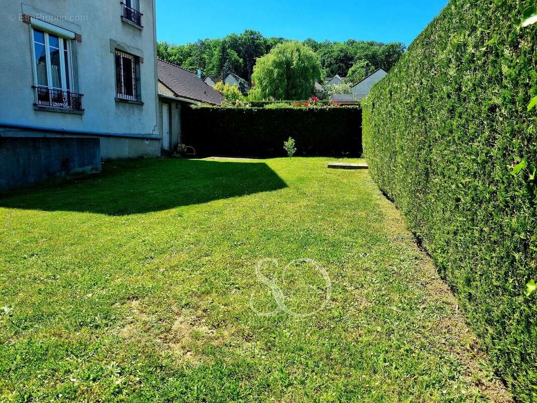 Maison à ROSNY-SUR-SEINE