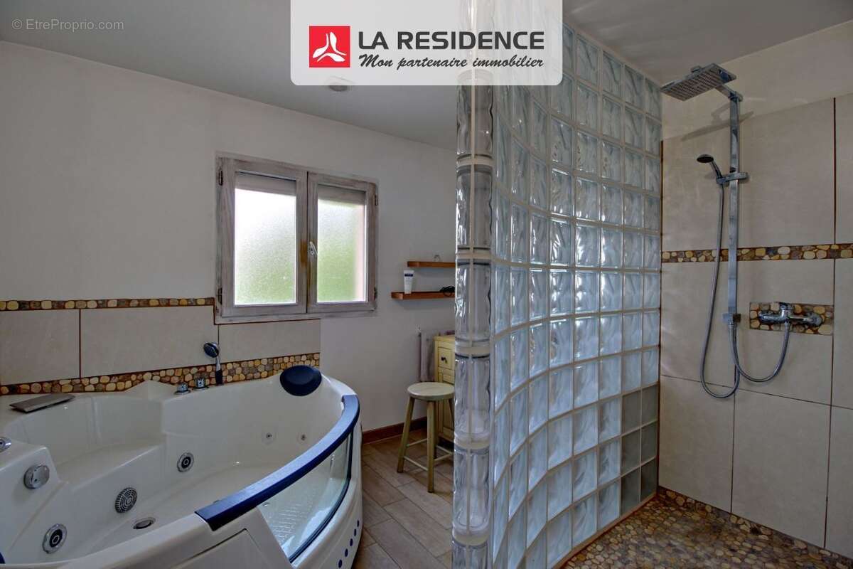 Maison à VILLERS-SUR-LE-ROULE