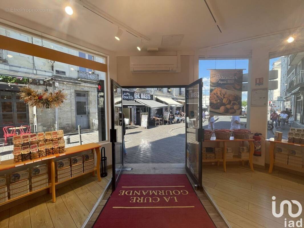 Photo 1 - Commerce à TOURS