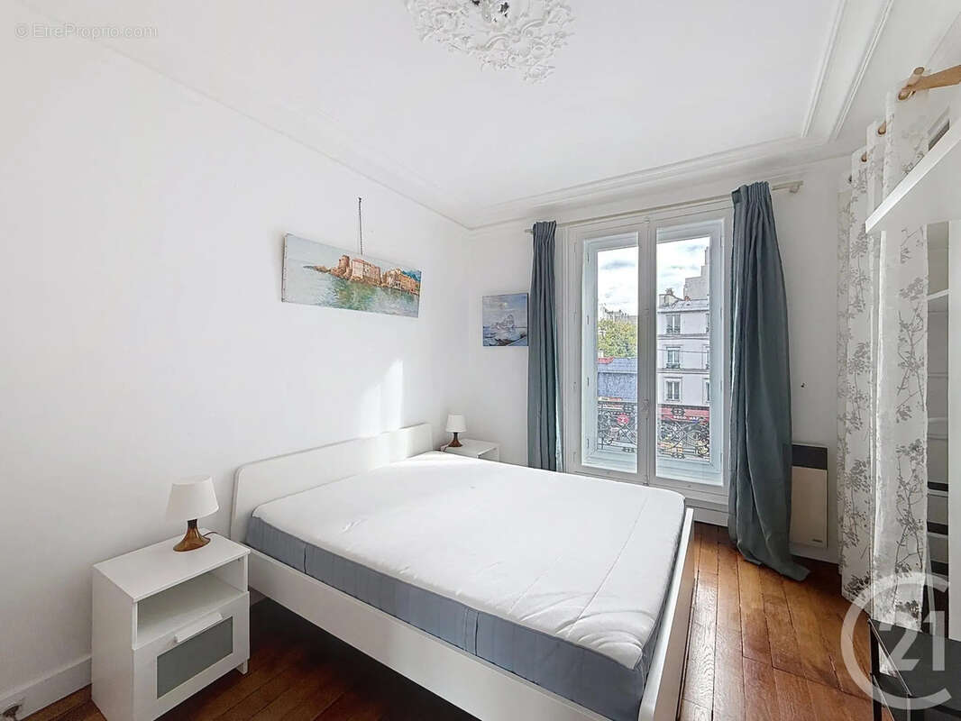 Appartement à PARIS-14E