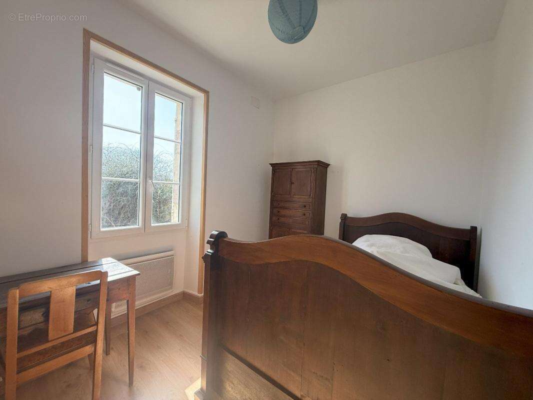 Maison à VALENCE-SUR-BAISE