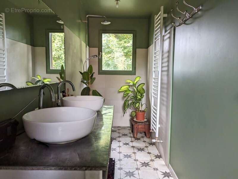 QUINSAC - belle maison de caractère en pierre de 160 m² avec vue exceptionnelle sur la rivière - photo 5