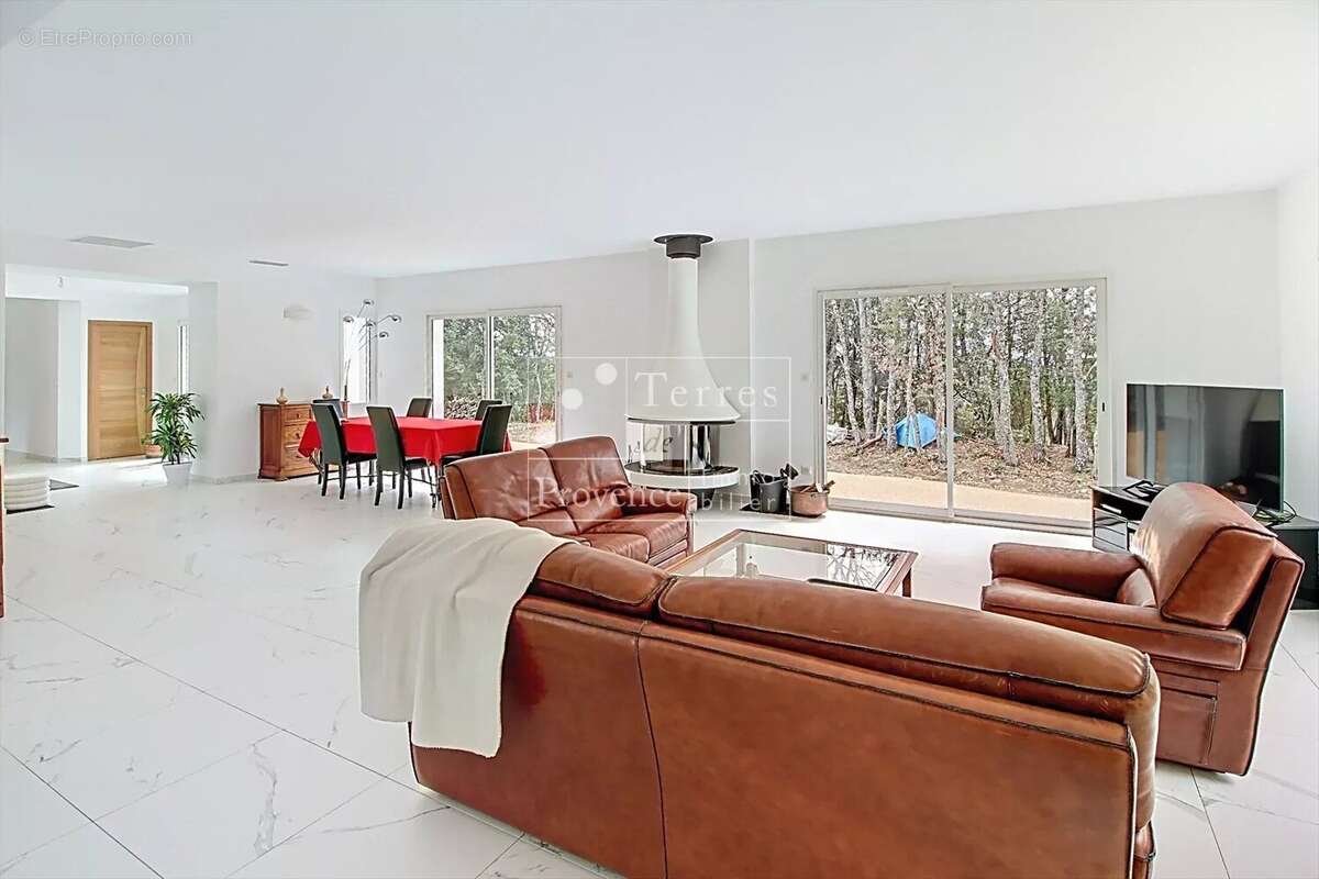 Maison à BAUDINARD-SUR-VERDON