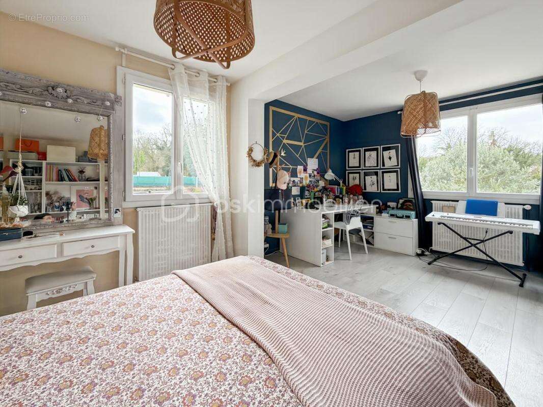 Maison à MENNECY