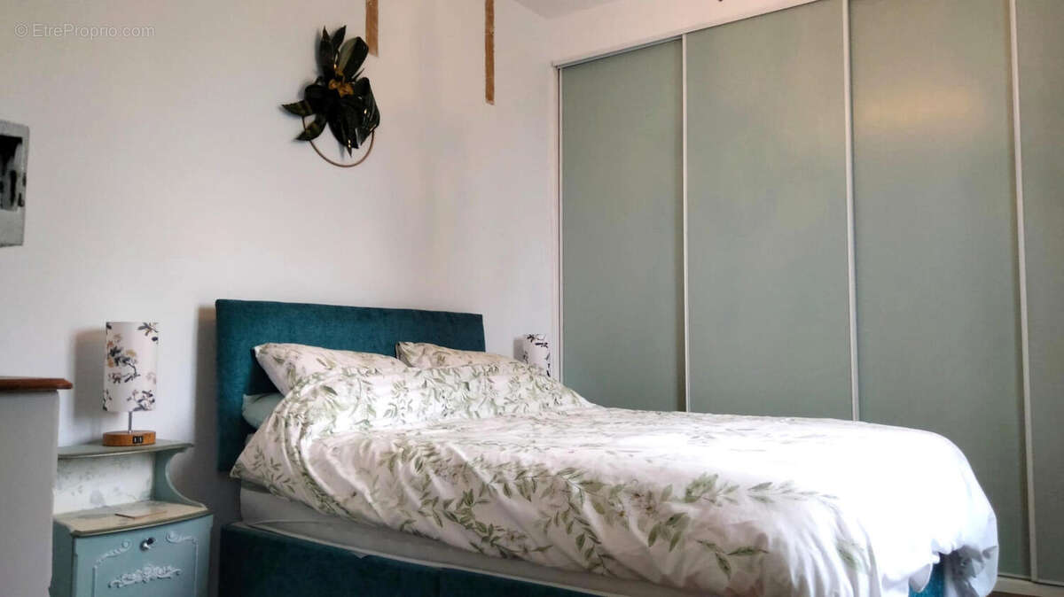 CHAMBRE - Maison à LORIGNE