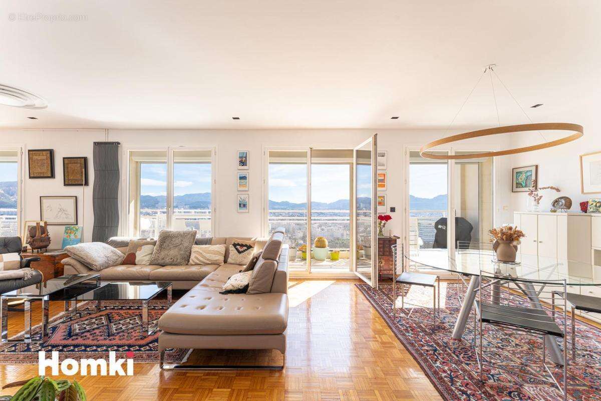 Appartement à MARSEILLE-8E