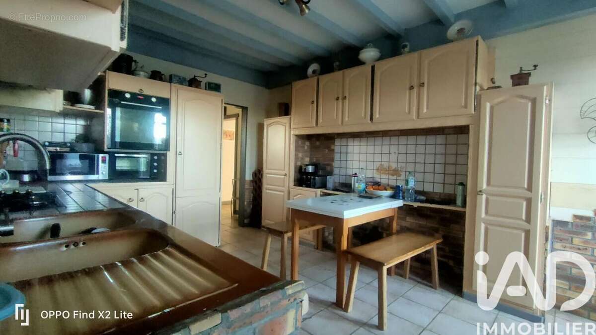 Maison 140 m² à Viersat  - photo 3
